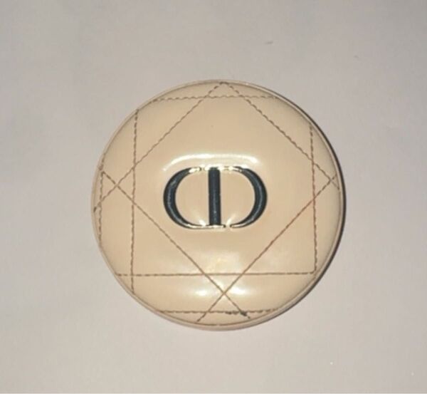 Dior スキンフォーエバー クチュール ルミナイザー03パールグロウ