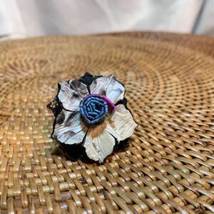 [ free shipping ][ hand made ] original leather . flower ring * free size 10~28 number * white pastel * in present .* ST_L1_21