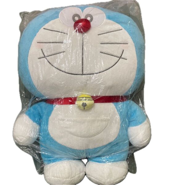 ドラえもんのぬいぐるみ