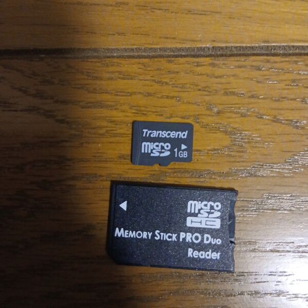Transcend 1GB microSDカードとリーダー