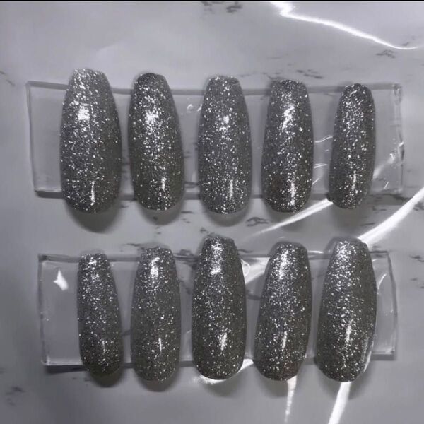 ネイルチップ ネイル シルバー ラメ 現品 ハンドメイド Y2K ギャル 地雷系 ネイルチップ ロング