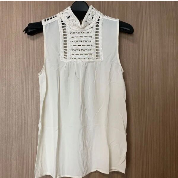 H&M コード刺繍ブラウス Sサイズ ノースリーブブラウス 夏はもちろん!春先 インナーにも