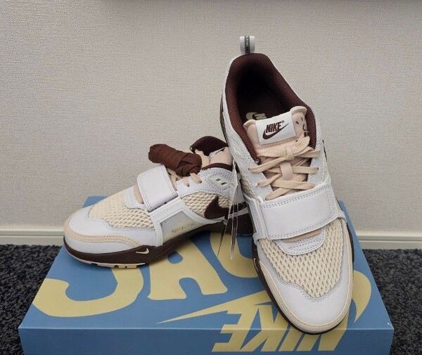 NIKE ZOOM FIELD JAXX 28cm