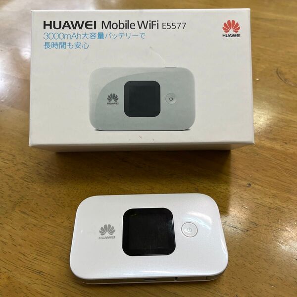 HUAWEI Mobile WiFi E5577 ホワイト