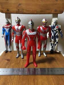 ウルトラマン 5体セット　円谷プロ　バンダイ　セブン　ダイナ　帰ってきたウルトラマン　毎日放送　1997年