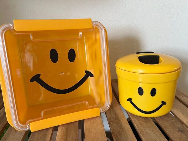 スマイリー ランチボックス コンテナ タッパー クッキージャー