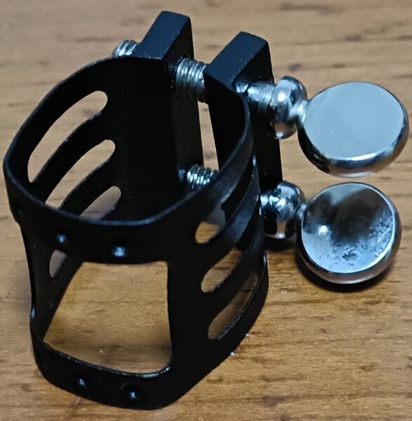 ARB アルトサックス リガチャー