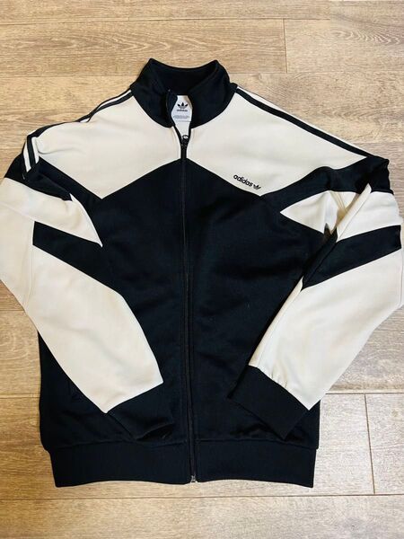 【美品】adidas トラックジャケット Lサイズ アディダス