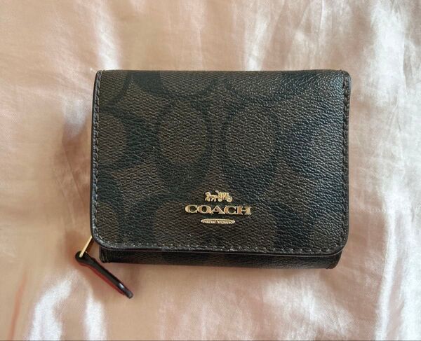 COACH 三つ折財布
