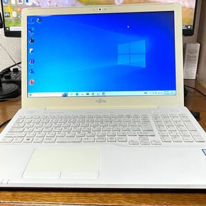 Fujitsu AH50/X core i7 SSD 256Gb 15.6インチ