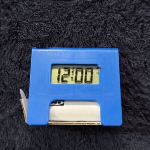 KUPONG クポング 目覚まし時計 置時計 ブライトブルー7x6cm