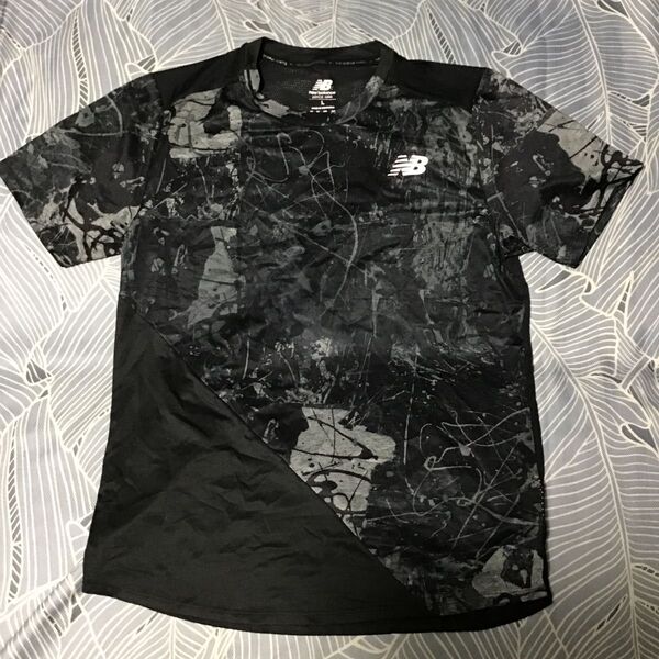 New Balance ランニングTシャツ ブラック Lサイズ