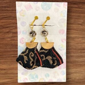 【唐草柄】イヤリング ピアス 畳縁 ハンドメイド 黒 金 ブラック ゴールド 和