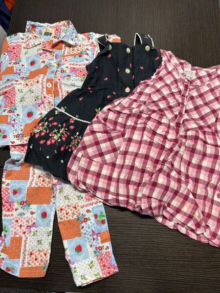 used★女の子 服 3着セット 100cm パジャマ 110㎝ワンピース まとめ売り