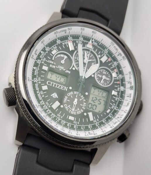 プロマスター スカイ 電波ソーラー 軽量チタン U680-T016685