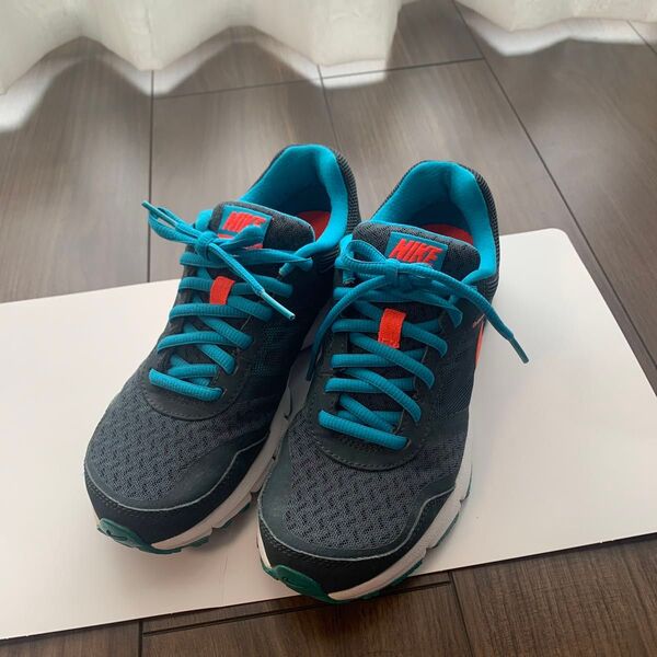 NIKE ランニングシューズ 23cm