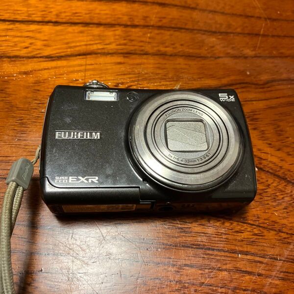 FUJIFILM FinePix F200EXR デジタルカメラ ブラック