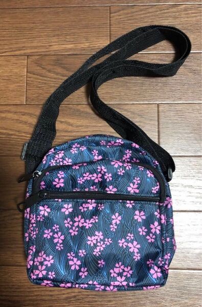ショルダーバッグ 花模様