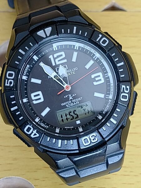 腕時計 電波ソーラー シチズン 稼働 Q クォーツ クロノグラフ 10気圧防水 MD06-305 CITIZEN