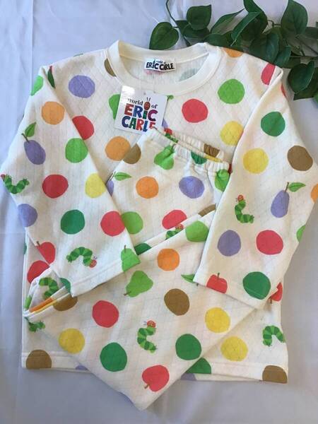 新品 110 はらぺこあおむし キルト パジャマ 上下セット 冬 暖か素材 男の子 女の子 キッズ B ☆
