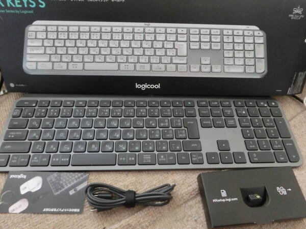 logicool MX KEYS S アドバンスド ワイヤレス イルミネイテッド キーボード KX800sPG(ペイルグレー)中古美品 送料無料