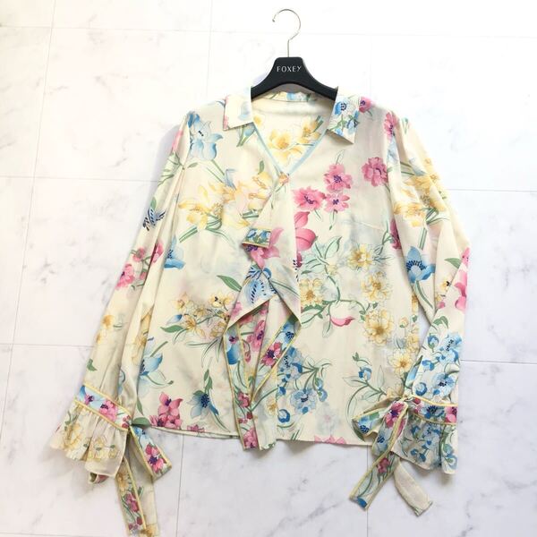 新品同様 LEONARD レオナール 美しい花柄 シルク ストレッチ ブラウス 送料無料 クリーニング済
