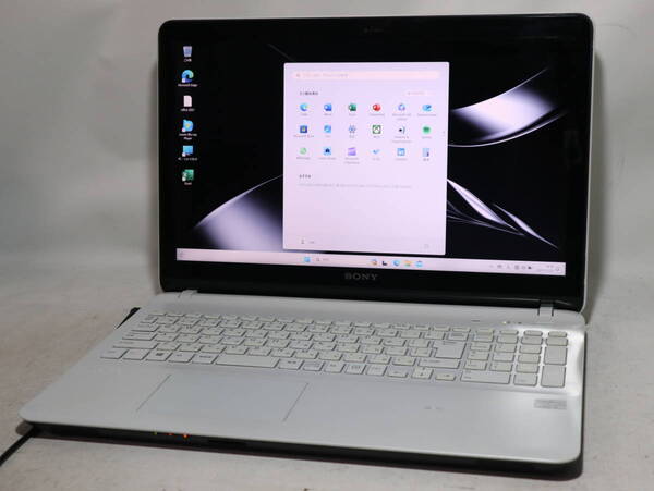 Core i5 ★ FULL HD ★ VAIO Fit ホワイト win 11 ≪ 爆速仕様 ≫ SSD256GB /メモリ8G /WebCam/WiFi/DVD/NFC/office2021