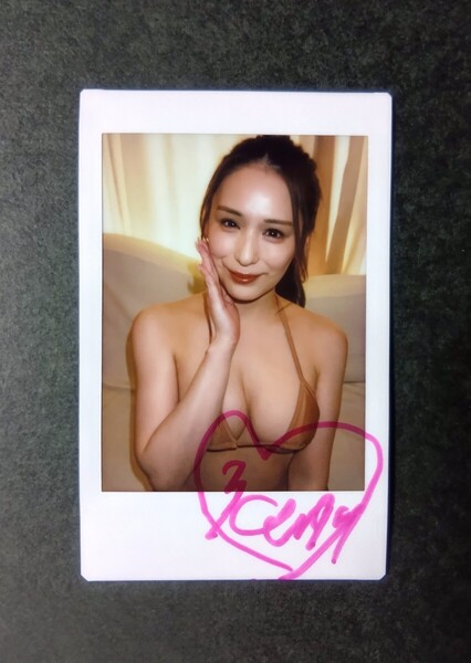 広瀬ゆり 最新Blu-ray 購入特典 直筆サイン入り 現場ビキニチェキ マドンナ