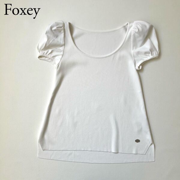 良品 FOXEY NEW YORK フォクシーニューヨーク ニット セーター シューフルール パフスリーブ ロゴプレート トップス 38 レディース
