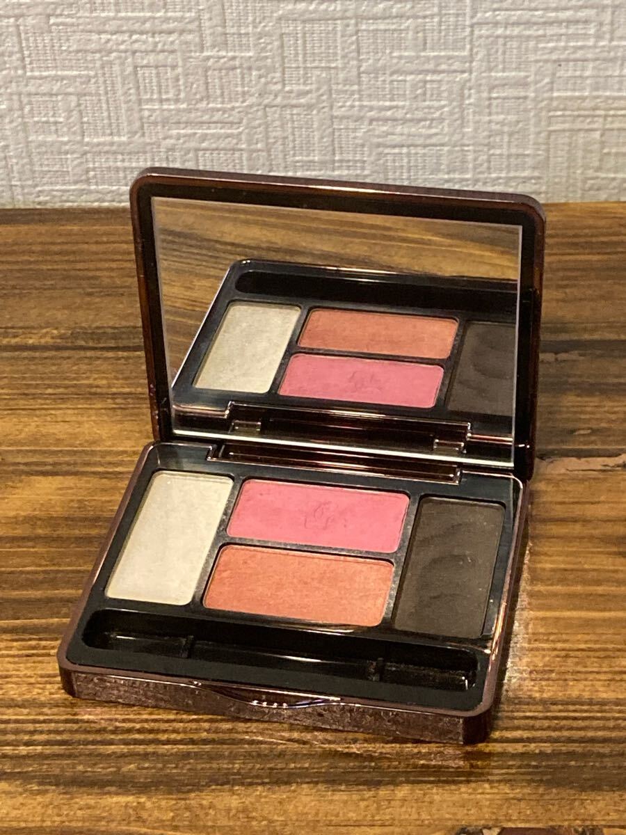 【新品未使用】GUERLAIN アイシャドウパレット 4色　910 オンブル ジェ ⋅ オンブル ジェ | ゲラン GUERLAIN