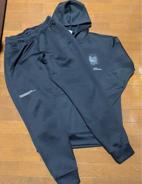 北海道コンサドーレ札幌 選手支給品 ミズノ 移動着 上下セット 非売品 セットアップ パーカー パンツ 上下セット
