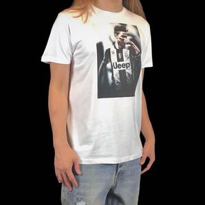 新品 パウロディバラ サッカー ワールドカップ アルゼンチン代表 ユヴェントス ストライプ 仮面ジェスチャー Tシャツ ユニセックス Lサイズ