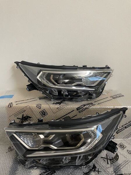 RAV4純正 左右ライト STANLEY42-95 81145-42A73/81185-42A73 打刻3