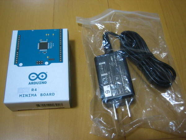 ★Arduino UNO R4 Minima + ACアダプタ