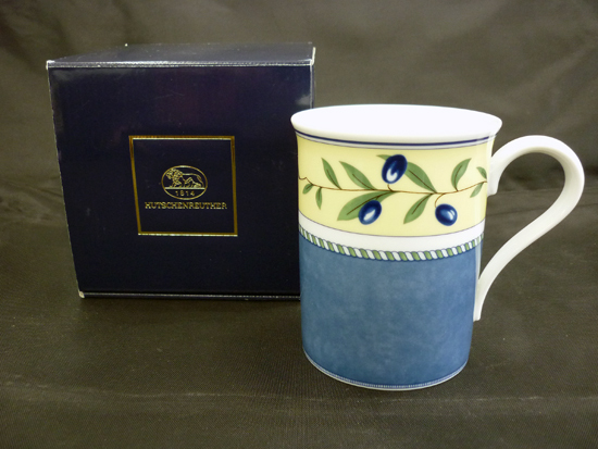 フェチェンロイター　ハッピータイム　赤　プレート２枚＆マグカップ２客 フェチェンロイターハッピータイム赤プレート2枚＆マグカップ2客