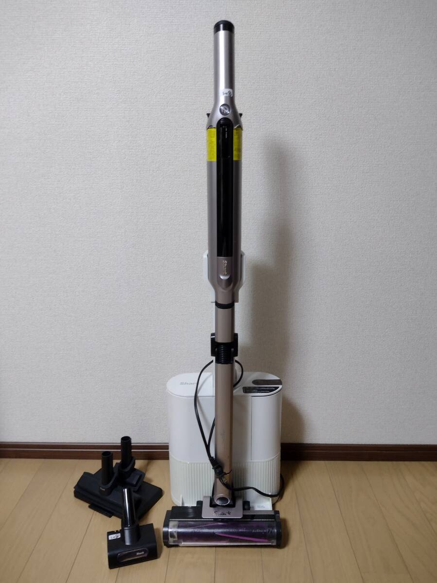 シャーク コードレスクリーナー CS651JBL バッテリー新品と同等