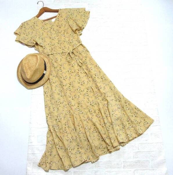 美品 送料込み tocco closet トッコクローゼット ベージュ フラワー プリント 柄 ロング ワンピース 花柄 マキシ丈 ウォッシャブル 洗える