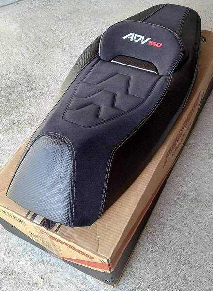 HONNDA ADV160(KF54)向け カスタムツートンシート