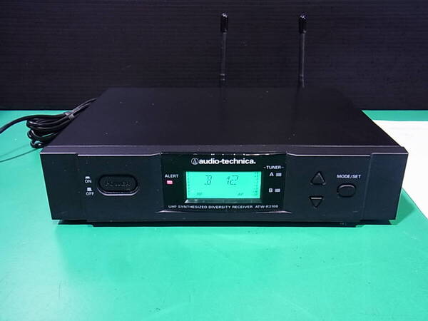 ■■【即決】audio-technica オーディオテクニカ UHF 800MHz WIRELESS SYSTEM ATW-R3100J ワイヤレス レシーバー 通電確認OKなUSED品!