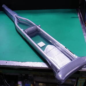 ■■【即決】アズワン 松葉杖 (適応身長:157〜178cm) ナビス HC2081T 未使用保管品!