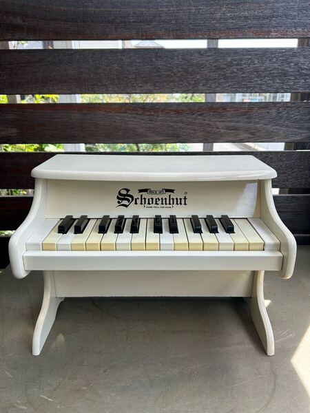 送料込み!Schwenhut シェーンハット ミニピアノ トイピアノ ホワイト 白 子供