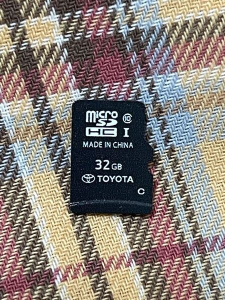 トヨタ NSZT-Y66T 地図SDカード 2022年秋 08675-0BC35 動作確認済みです。