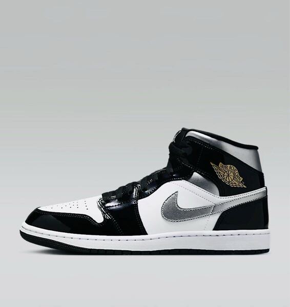 ☆送料込■新品29.5cm■ナイキ エア ジョーダン1MID SE ホワイト/ブラック/ゴールド/シルバーAIRJORDAN 1 【定価.20350円】