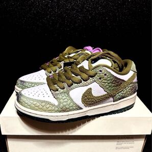 ☆送料込■新品23.0cm■ナイキ SB ダンク LOW プロ SB DUNK LOW PRO オイルグリーン/ホワイト/デザートモス【定価18700円】