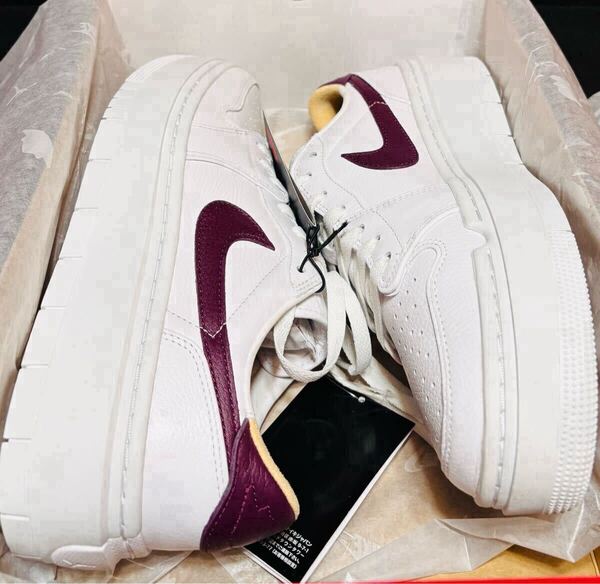 ☆送料込■新品24.0cm■ナイキ エア ジョーダン 1 エレベート LOW AIR JORDAN 1 ホワイト/ボルドー WMNS 厚底【定価.20900円】