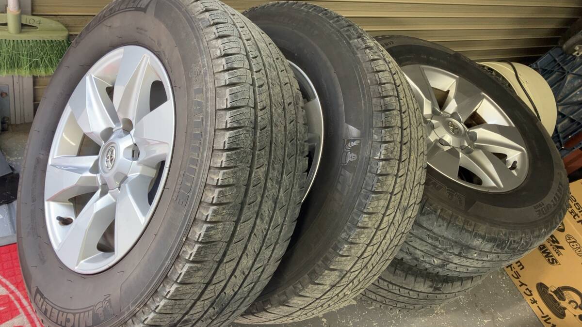 新車外し品】トヨタ 150 プラド 純正 17in 7.5J +25 PCD139.7