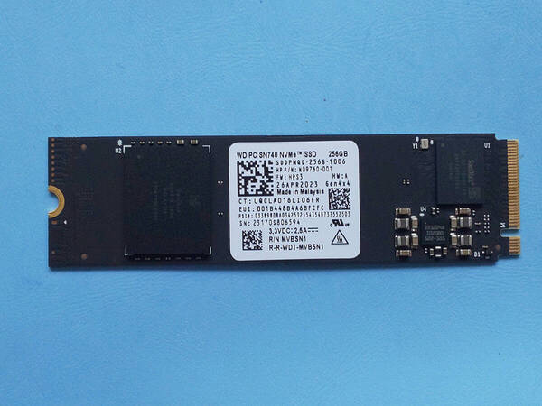 ●使用時間 679時間 NVMe SSD M.2 2280 WDC PC SN740 256GB 作動確認中古品 NO51●