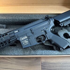 新品 フルメタル ダニエルディフェンス M4 電動ガン 超お得カスタムパーツ付き 国内規制品