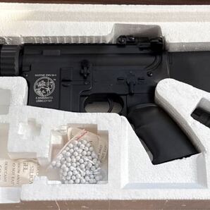 新品 カスタムパーツ付き M4マリーン刻印 メタル電動エアガン 国内規制内