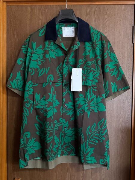 3新品 sacai フローラル プリント 半袖シャツ ブランドロゴ 24SS size 3 L 半袖 Tシャツ カットソー オープンカラー サカイ メンズ カーキ